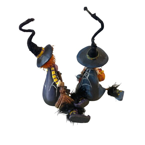 Set Of 2 Halloween Witch Figurines Broomsticks Lanterns Dangle Legs - Picture 5 of 6